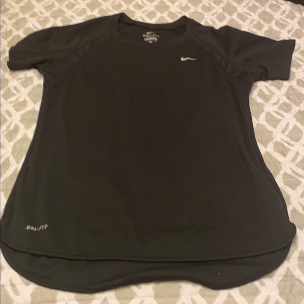 Black Nike tshirt 🌸3 for$15🌸